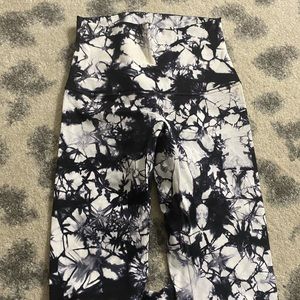 Limited edition tie dye lululemon wunder under